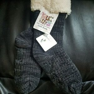 NWT Muk Luks Cabin Socks w Jojoba Oil S/M